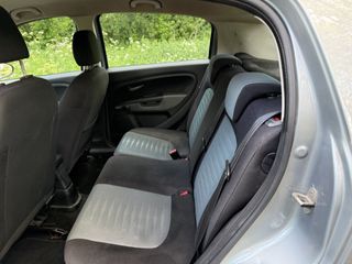 Voertuigafbeelding 6