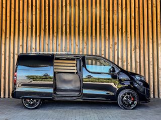 Voertuigafbeelding 3