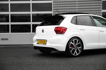 Voertuigafbeelding 8