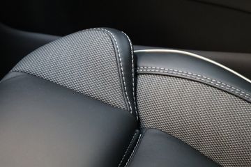 Voertuigafbeelding 12