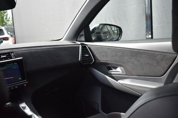 Voertuigafbeelding 14