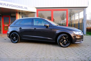 Voertuigafbeelding 3