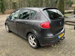 Voertuigafbeelding 3