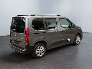 Voertuigafbeelding 4