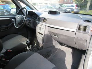 Voertuigafbeelding 12