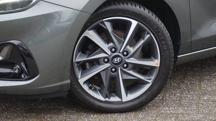 Voertuigafbeelding 6