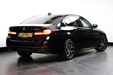 Voertuigafbeelding 3