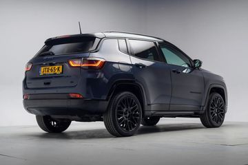 Voertuigafbeelding 37