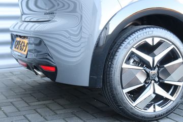 Voertuigafbeelding 9