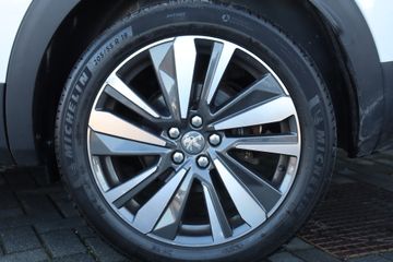 Voertuigafbeelding 12