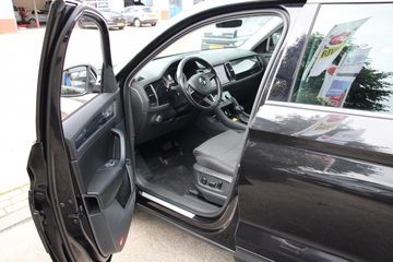 Voertuigafbeelding 8