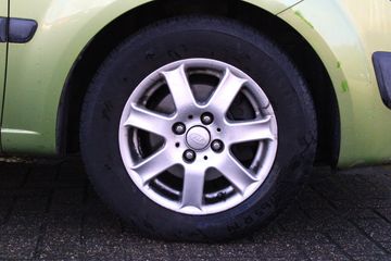 Voertuigafbeelding 5