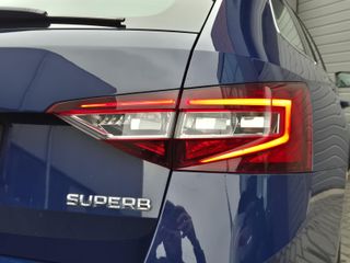 Voertuigafbeelding 12