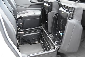 Voertuigafbeelding 12