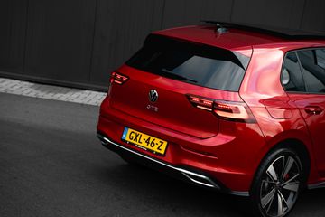 Voertuigafbeelding 8