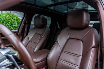 Voertuigafbeelding 12