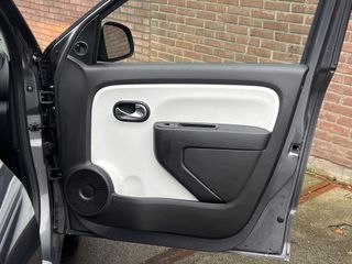 Voertuigafbeelding 26