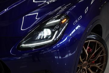 Voertuigafbeelding 6