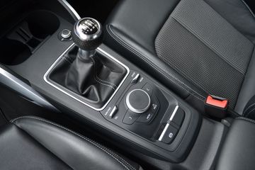 Voertuigafbeelding 26