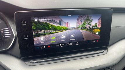 Voertuigafbeelding 7