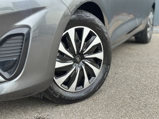 Voertuigafbeelding 8