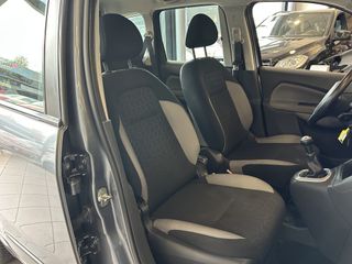 Voertuigafbeelding 12