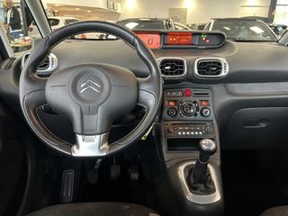 Voertuigafbeelding 14