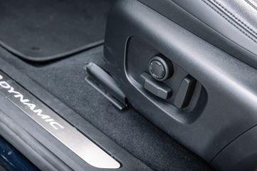 Voertuigafbeelding 12