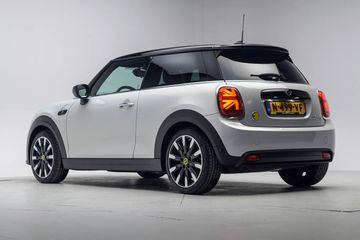 Voertuigafbeelding 2