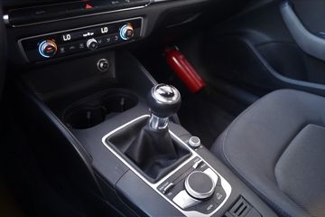 Voertuigafbeelding 18