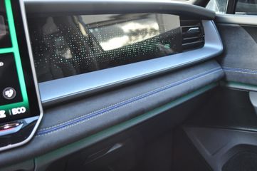 Voertuigafbeelding 13