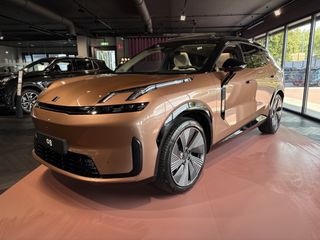 Voertuigafbeelding 4