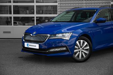 Voertuigafbeelding 3