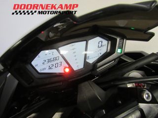 Voertuigafbeelding 6