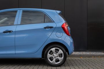 Voertuigafbeelding 9