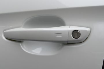 Voertuigafbeelding 12