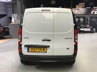 Voertuigafbeelding 4