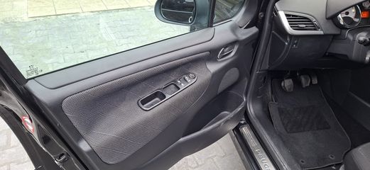 Voertuigafbeelding 21