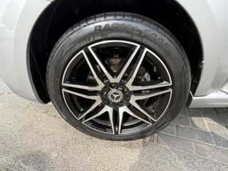 Voertuigafbeelding 9