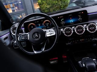 Voertuigafbeelding 32