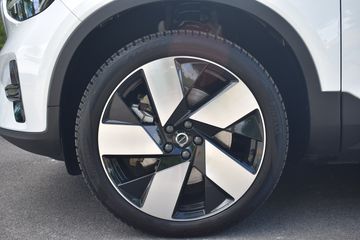 Voertuigafbeelding 4