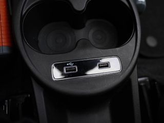 Voertuigafbeelding 38