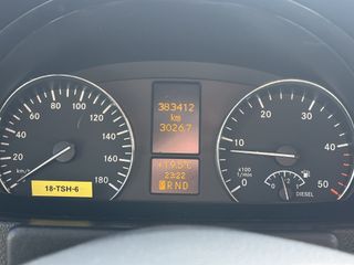 Voertuigafbeelding 11