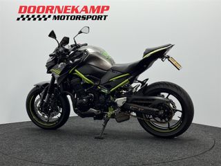 Voertuigafbeelding 9