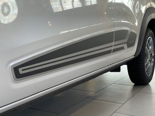 Voertuigafbeelding 12