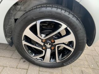 Voertuigafbeelding 37