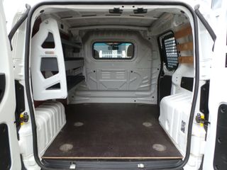 Voertuigafbeelding 13