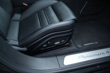 Voertuigafbeelding 16