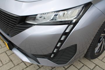 Voertuigafbeelding 8