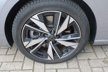 Voertuigafbeelding 9